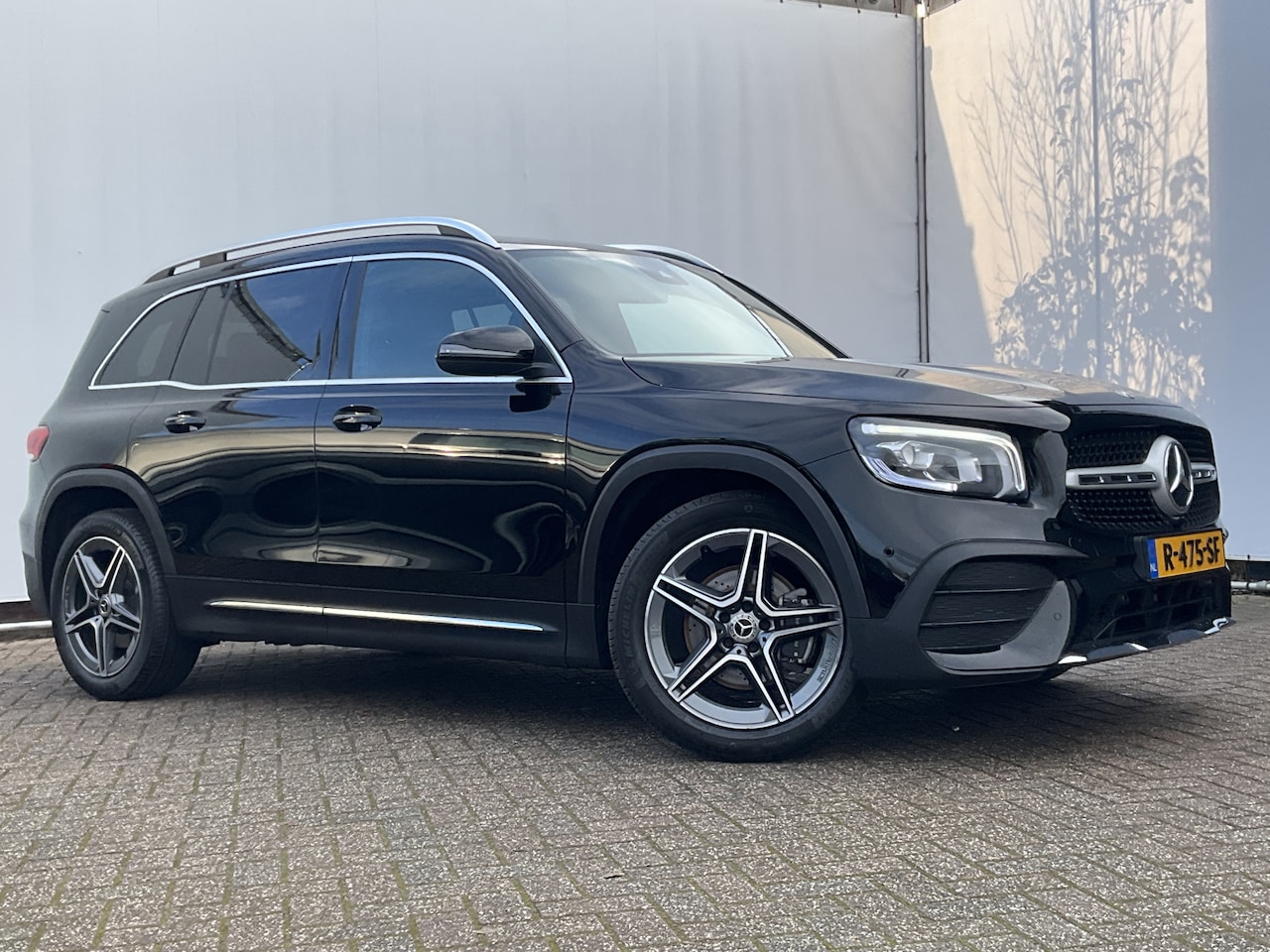Mercedes-Benz GLB - 7-Pers 180 AMG Line 7-Pers Pano Trekhaak Stoelverw Led NL-Auto |AMG!| - AutoWereld.nl