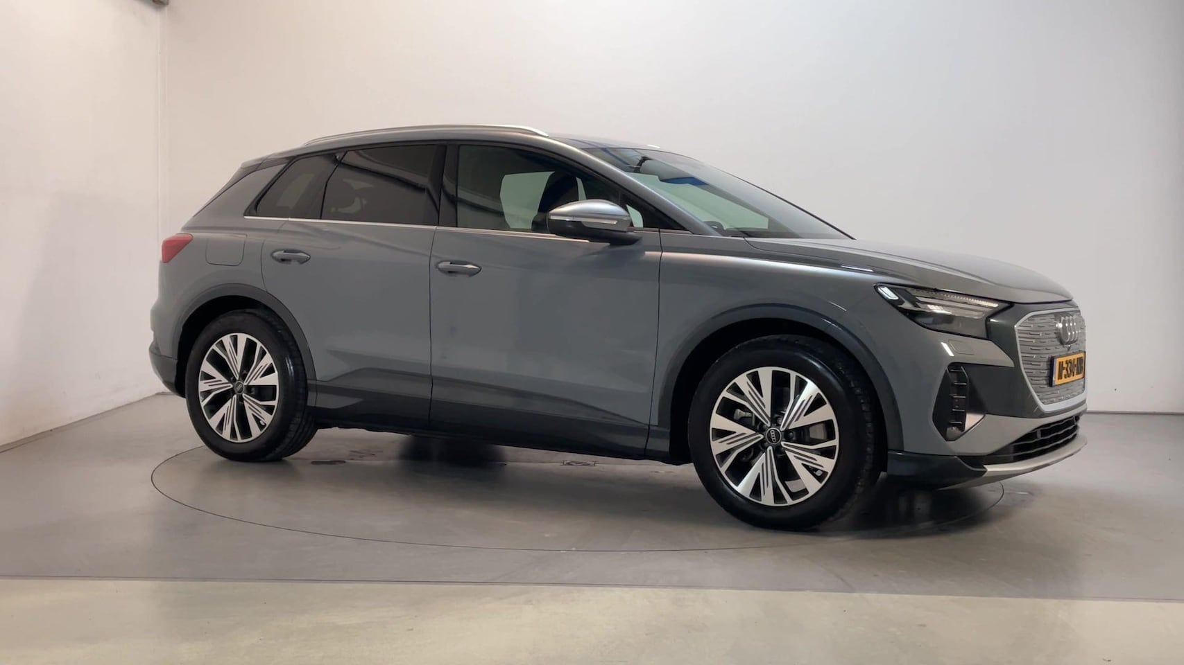 Audi Q4 e-tron - 40 Launch Edition Advanced Plus 77 kWh LED Camera Navigatie Stoelverwarming - AutoWereld.nl