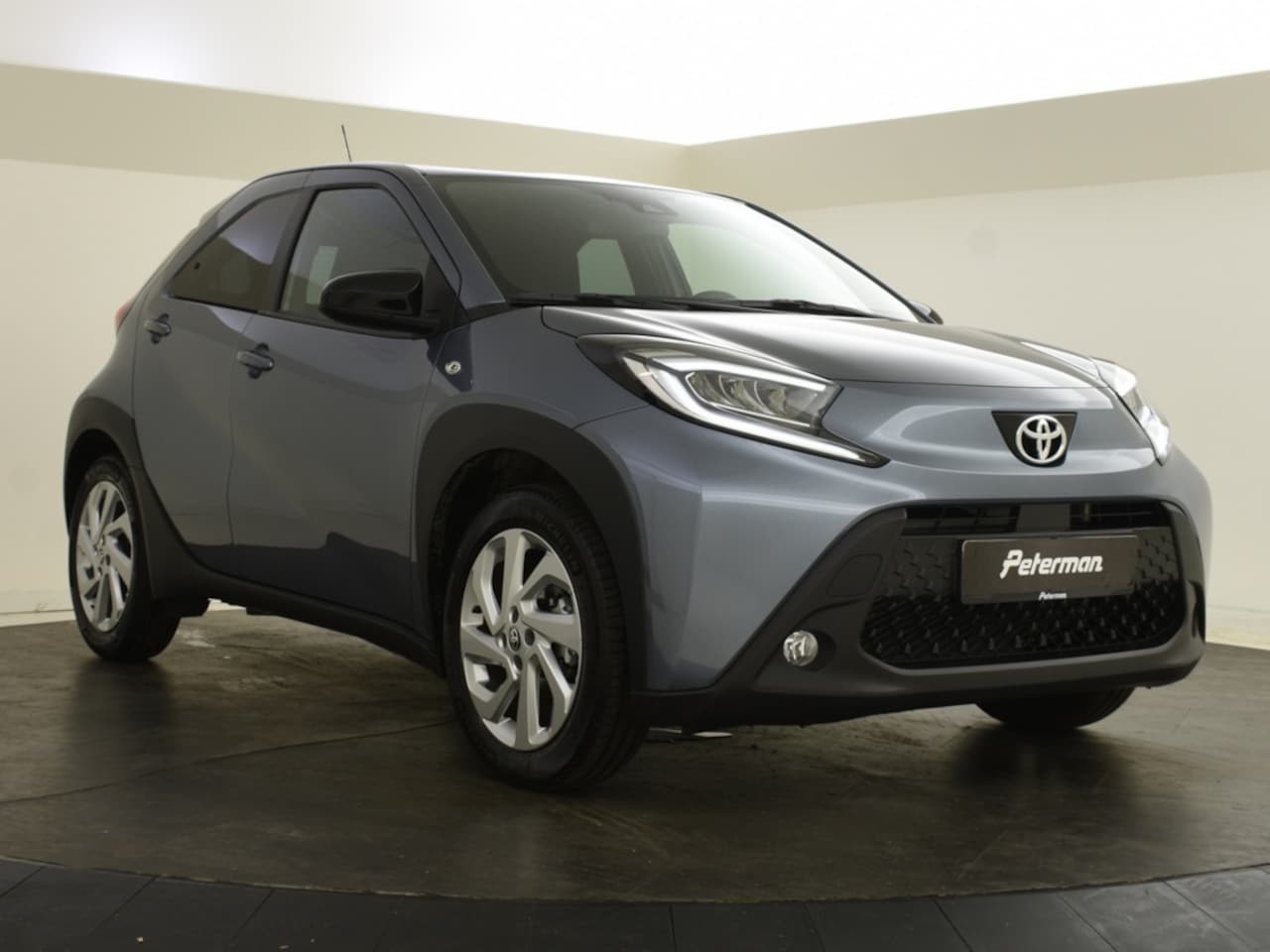 Toyota Aygo X - 1.0 VVT-i MT Active Plus | Carplay | Verwarmde stoelen - AutoWereld.nl