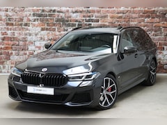 BMW 5-serie Touring - 520i High Executive M Sport Pakket Automaat / Trekhaak / Panoramadak / Stoelverwarming / N