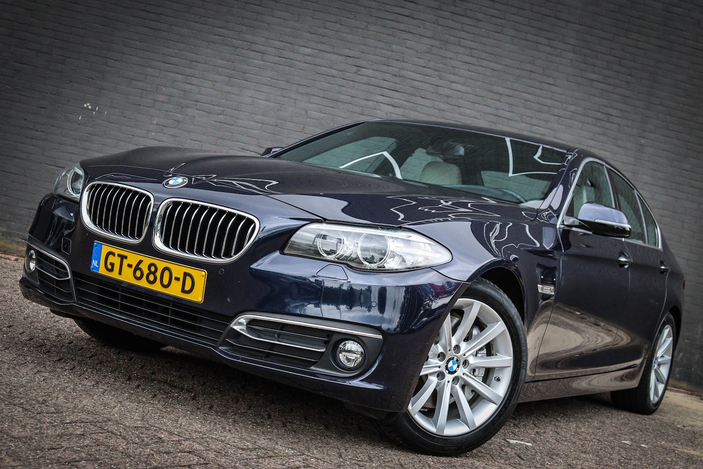 BMW 5-serie - 528i Luxury Edition Van 19.950 NU 18.950,- ! - AutoWereld.nl