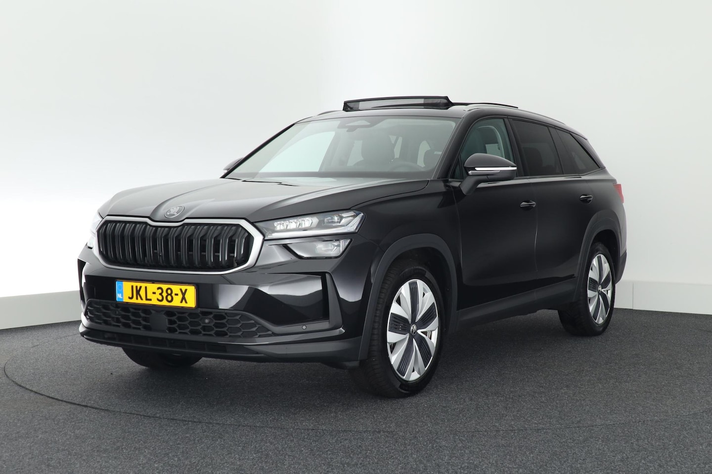 Skoda Kodiaq - 1.5 TSI 150pk MHEV DSG Business Edition 7p. Panoramadak Matrix Led Camera Keyless Adaptive - AutoWereld.nl