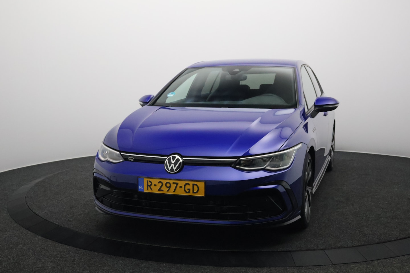 Volkswagen Golf - 1.5 TSI R-Line | Led | Carplay&Android | Sfeerverlichting - AutoWereld.nl
