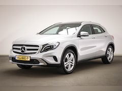 Mercedes-Benz GLA-Klasse - 180 Ambition | URBAN PACK | PANORAMADAK | STOELVERWARMING | TREKHAAK | 18"