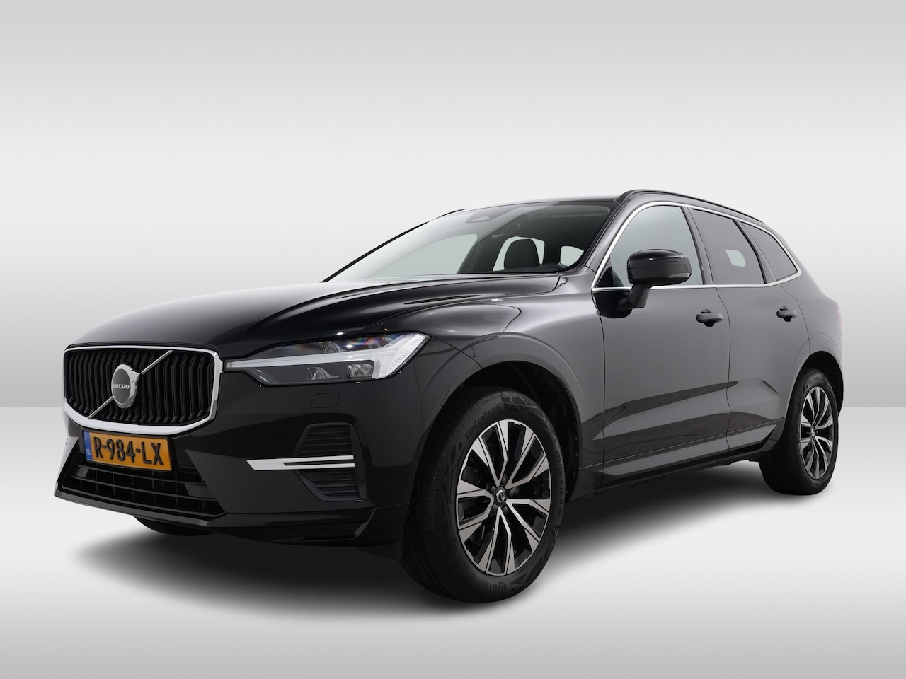 Volvo XC60 - 2.0 B5 MILD HYBRID 250PK PLUS DARK AUT8 | Google | Leder | Camera - AutoWereld.nl