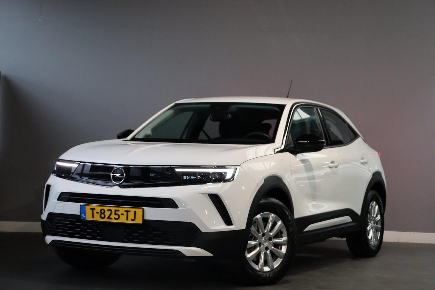 Opel Mokka-e - Edition 50-kWh 11kw bl. Camera / Navi / Carplay / LED - AutoWereld.nl