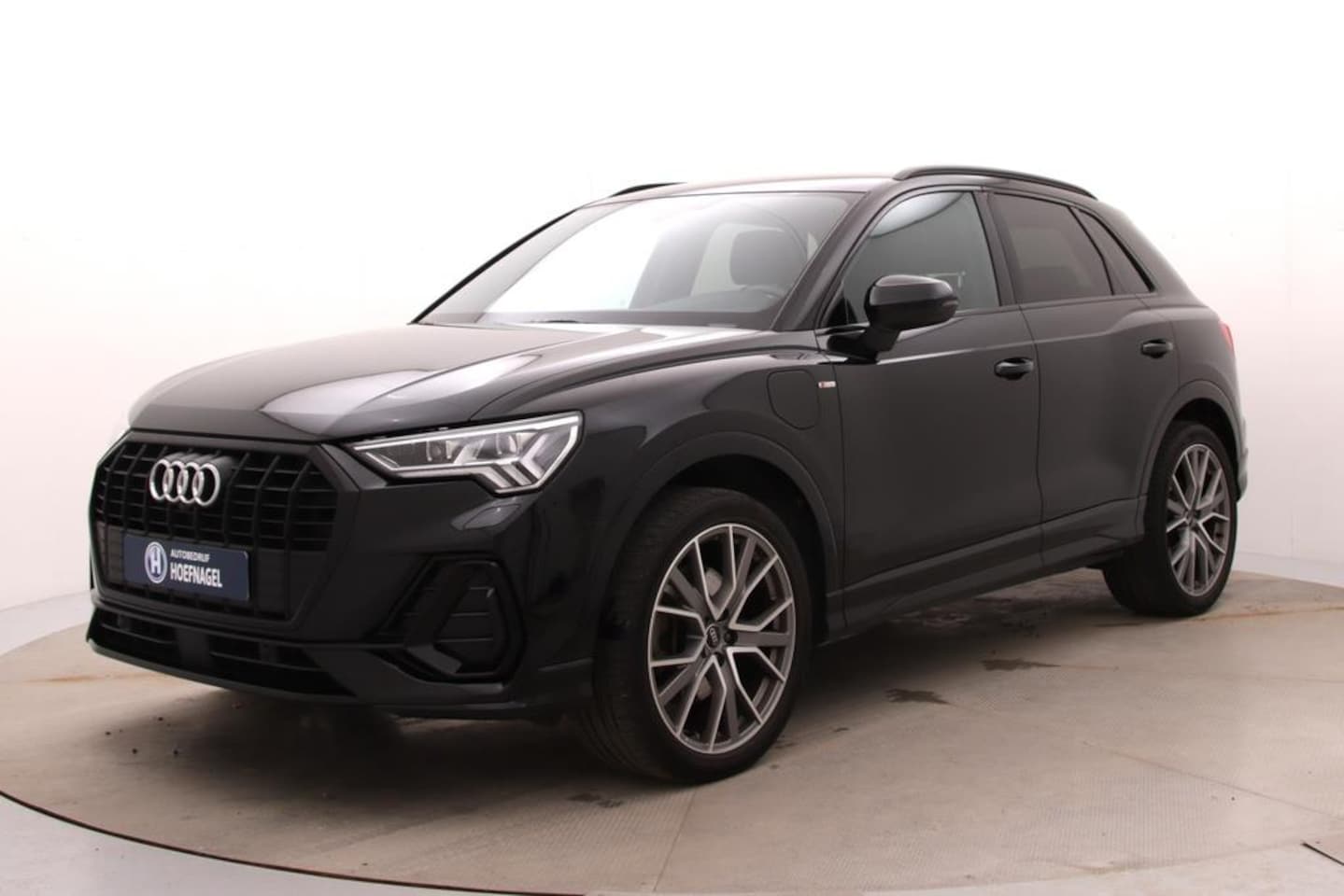 Audi Q3 - 45 TFSI e S edition | Trekhaak | Adaptive Cruise | 360 Camera | Stoelverw. | CarPlay | - AutoWereld.nl