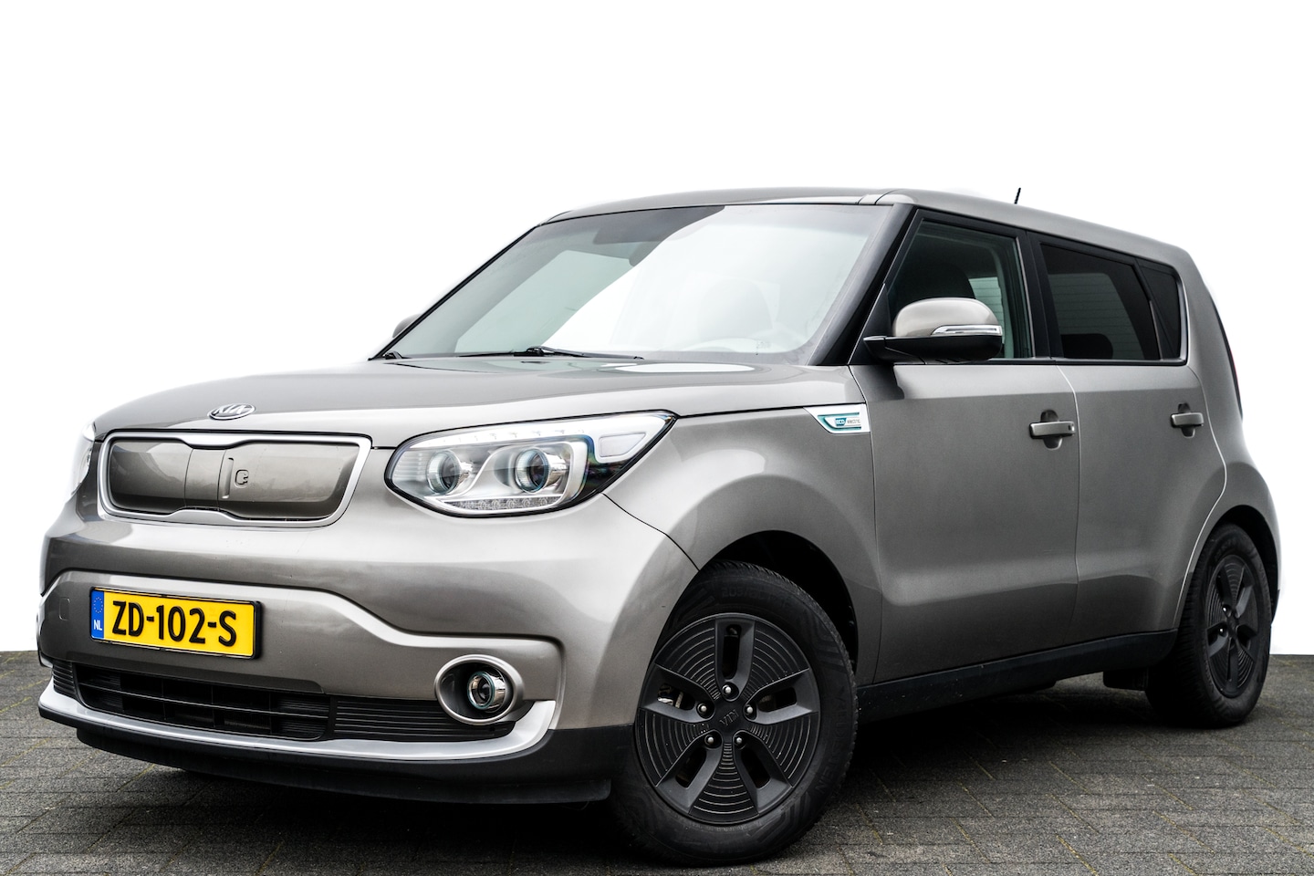 Kia e-Soul - EV ExecutiveLine 27 kWh | Camera | Keyless | Full Map Navi | Getint Glas | Volledig onderh - AutoWereld.nl