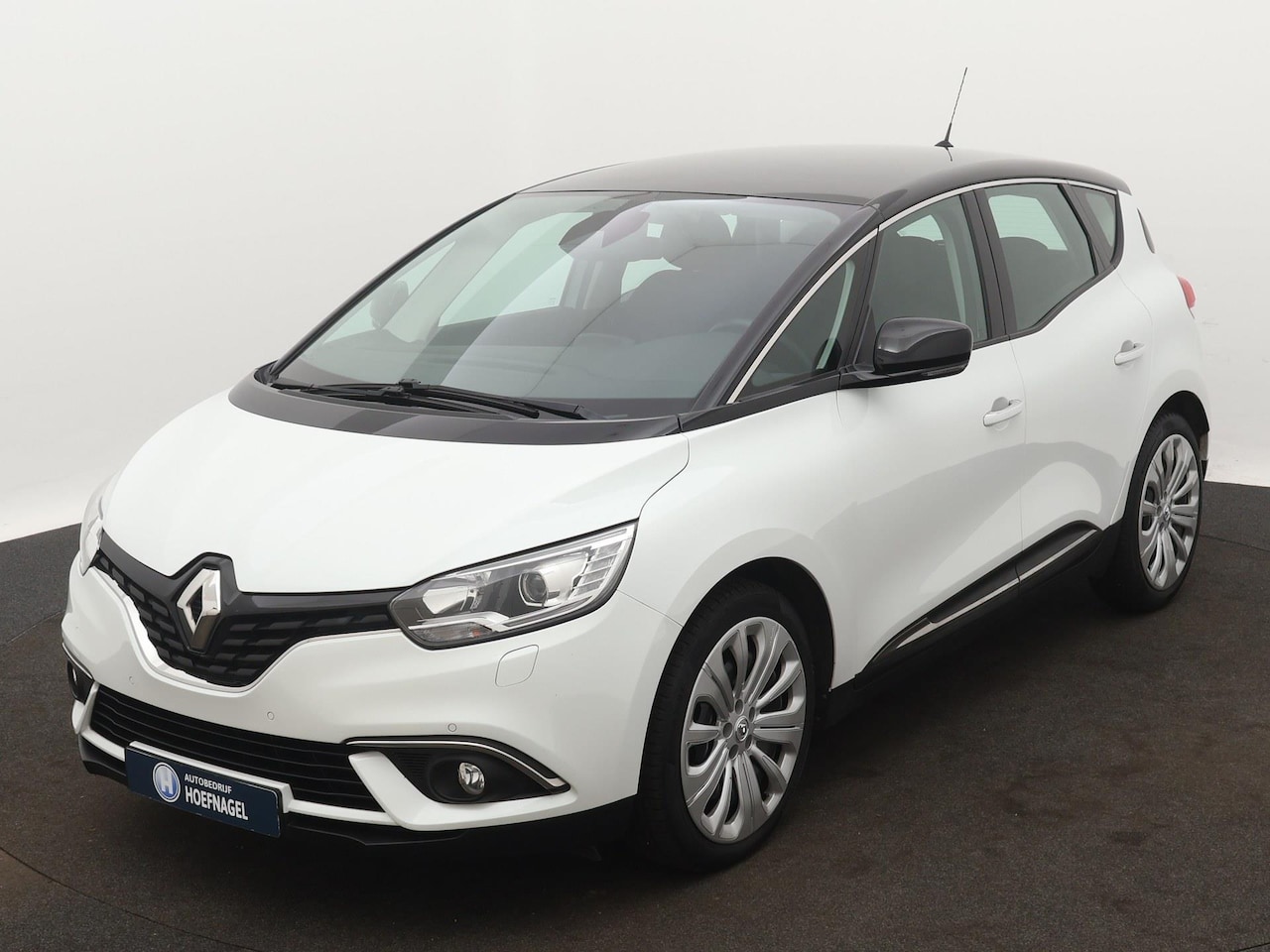 Renault Scénic - 1.3 TCe Limited Automaat | Navigatie | Camera | Parkeersensoren | Trekhaak | Stoelverwarmi - AutoWereld.nl