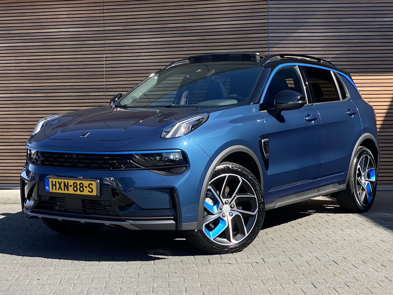 Lynk & Co 01 - 1.5 Zwarte Hemelbekleding / Rolhoes / Panodak / 360* Camera / Navi - AutoWereld.nl