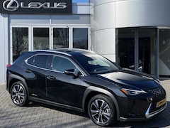 Lexus UX - 250h Preference Line NL-AUTO NAVI BLIND SPOT PARKEERSENSOREN SMART-ENTRY APPLE CARPLAY