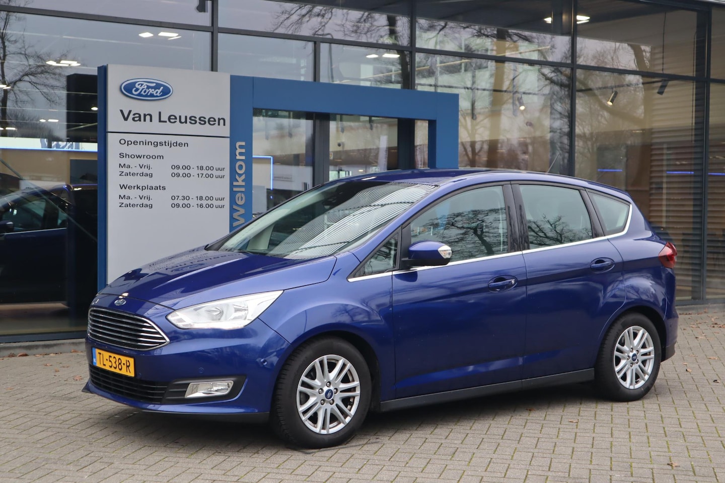 Ford C-Max - 125PK TITANIUM NAVI CAMERA P-SENSOREN CLIMA KEYLESS LM-VELGEN NIEUWE-DISTR-RIEM! - AutoWereld.nl
