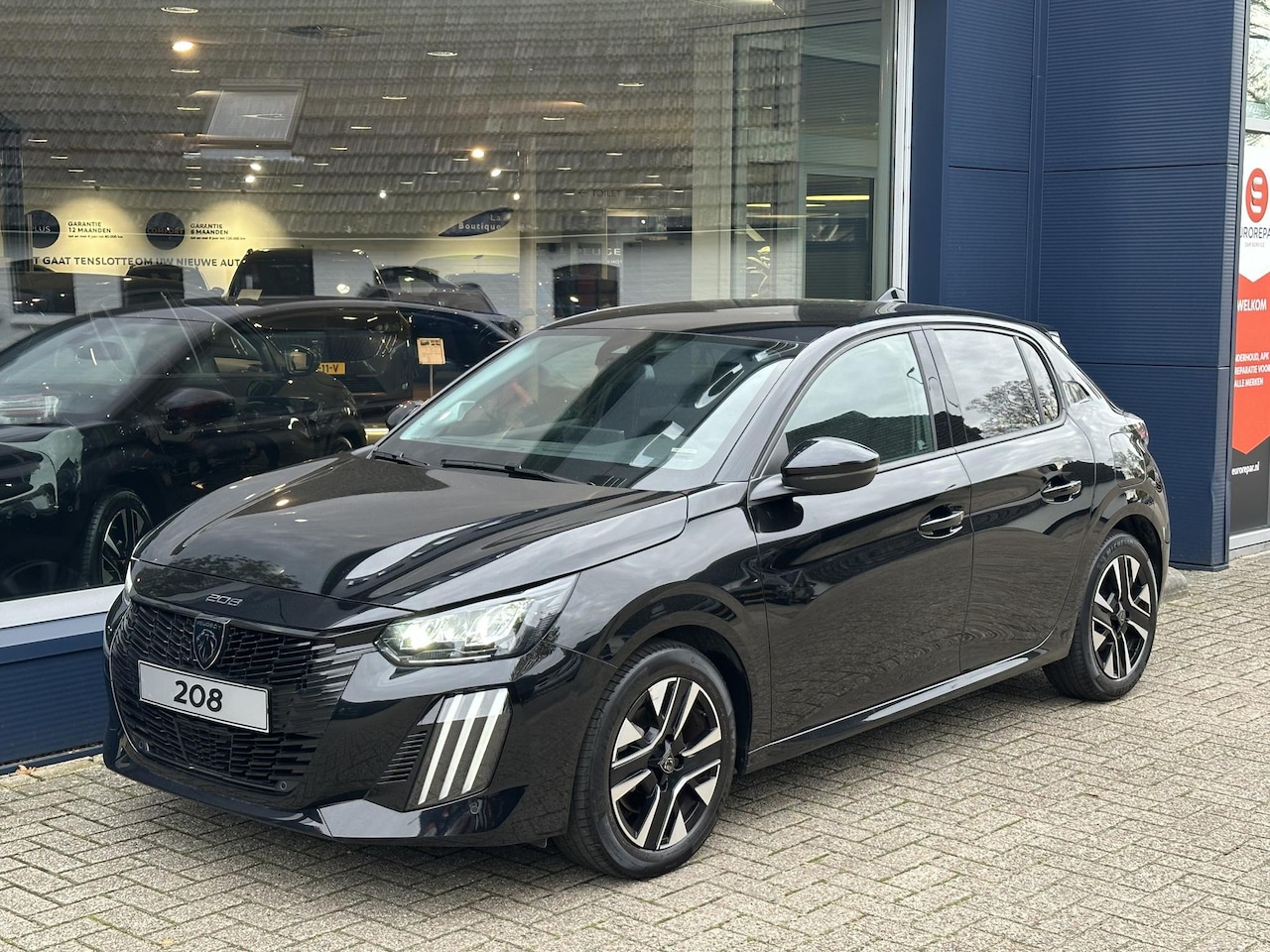 Peugeot 208 - Allure 1.2 Turbo 100 PK 6-Bak | LED Koplampen | Facelift Model | Parkeersensoren Rondom | - AutoWereld.nl