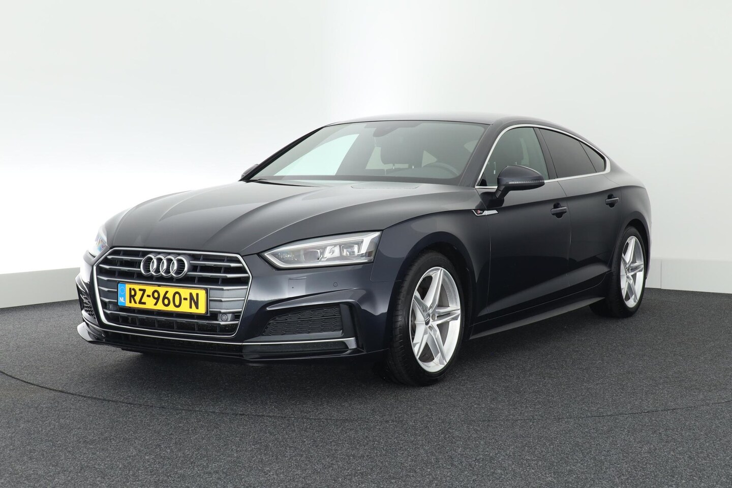 Audi A5 Sportback - 1.4 TFSI 150pk 2x S-Line Trekhaak Stoelverwarming Virtual Cockpit Navigatie - AutoWereld.nl
