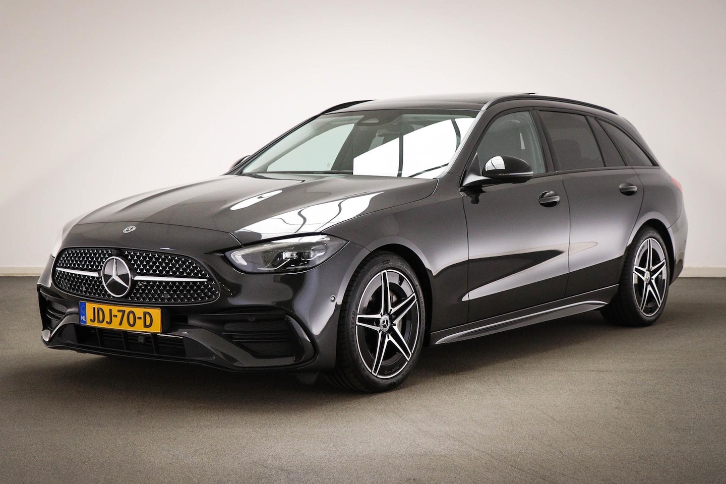 Mercedes-Benz C-klasse Estate - 180 AMG Line | PANORAMADAK | FENDER AUDIO | DAB | SFEERVERLICHTING - AutoWereld.nl