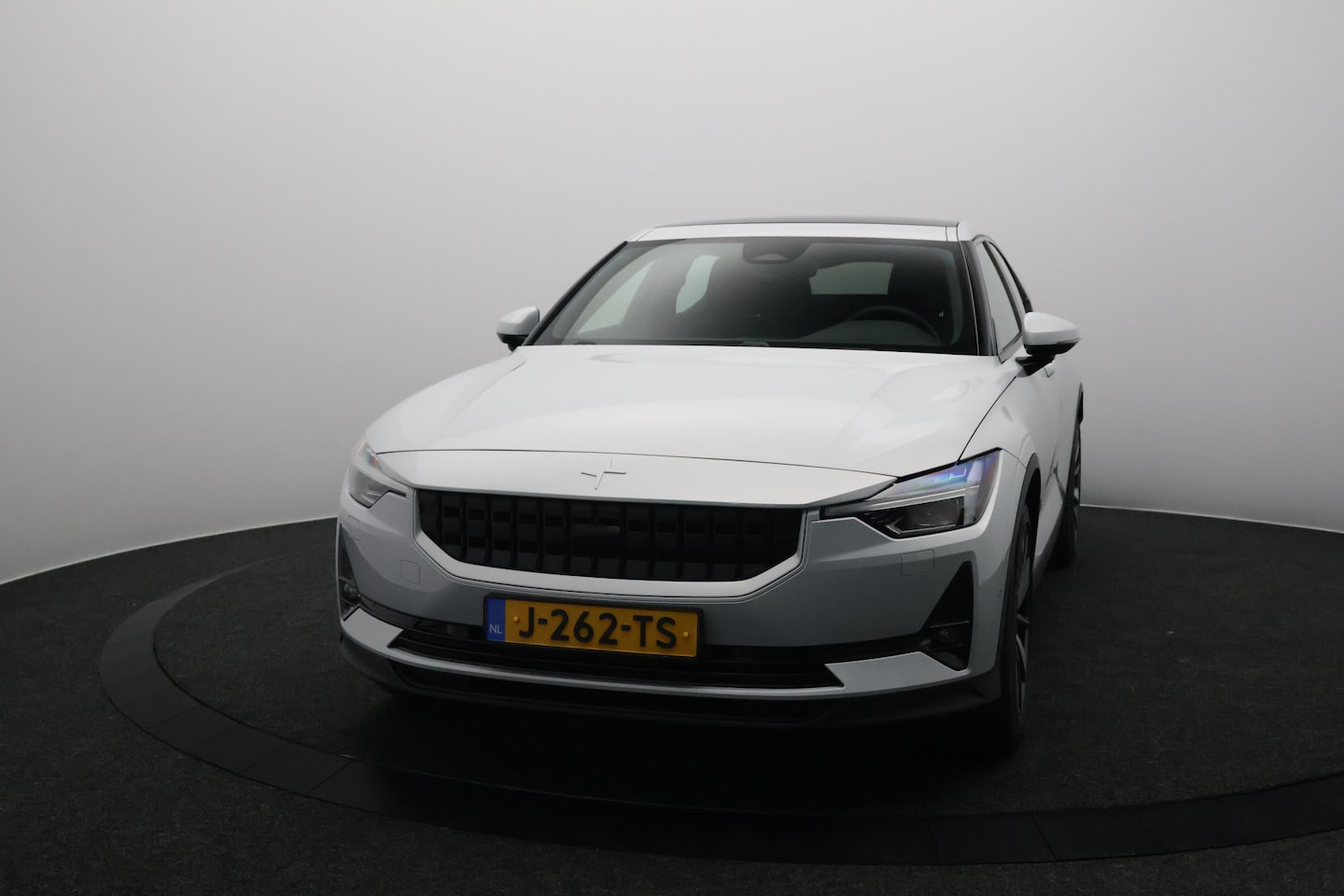 Polestar 2 - Long Range Dual Motor Launch Edition 78kWh SOH 93,9% | Trekhaak | 360° Camera | Google Inf - AutoWereld.nl