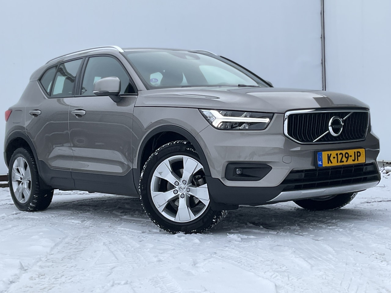 Volvo XC40 - 1.5 Automaat Pro Sportstoelen Carplay Hoge zit Business - AutoWereld.nl