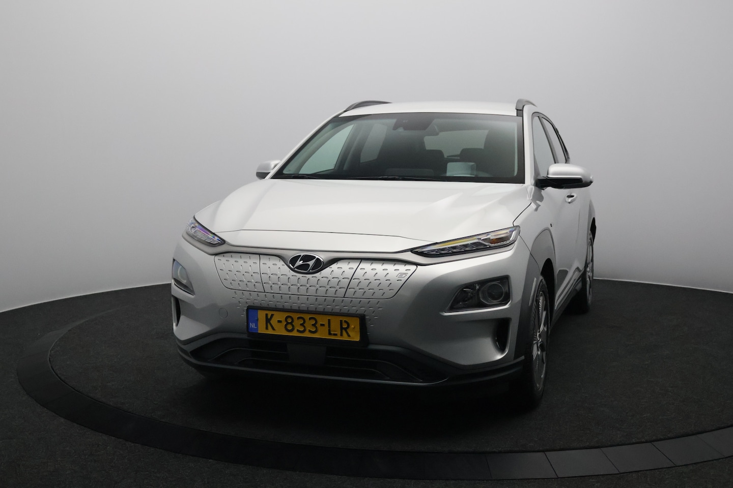 Hyundai Kona Electric - EV Fashion 64 kWh 3- Fase SOH 96,1% | Warmtepomp | Camera | Navigatie | Head-Up Display - AutoWereld.nl