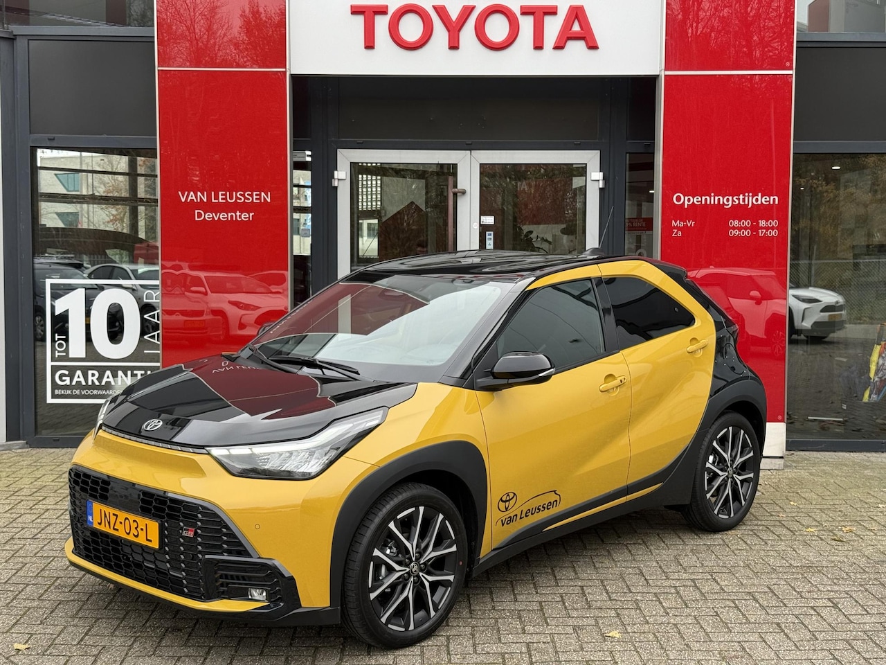 Toyota Aygo X - Hybrid 115 GR Sport APPLE/ANDROID CARPLAY LM SPORTSTOELEN JBL KEYLESS PRK SNSR V+A CLIMA C - AutoWereld.nl