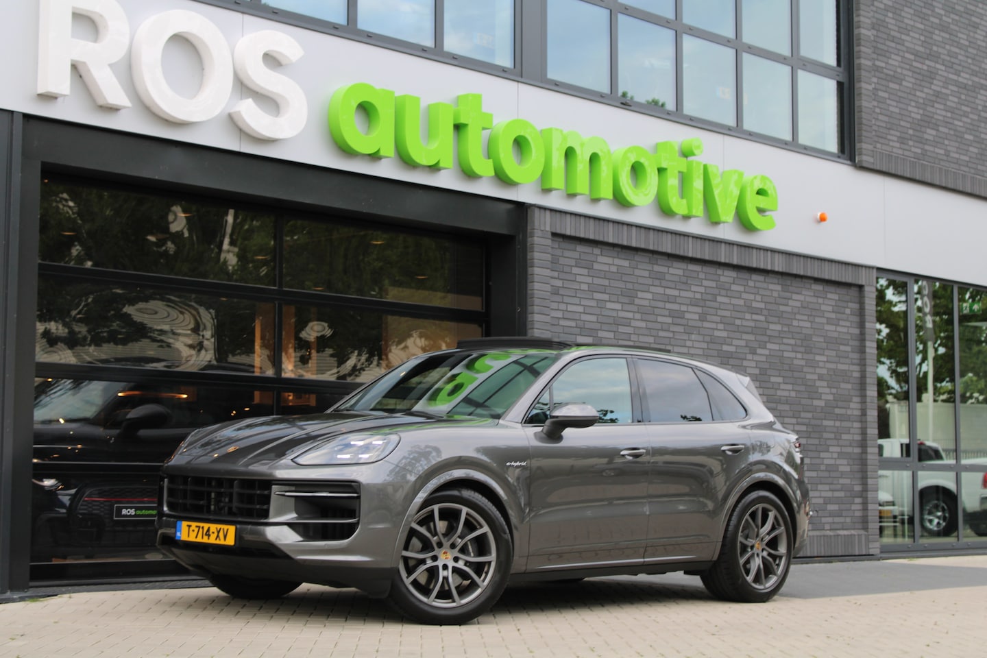 Porsche Cayenne - 3.0 E-Hybrid | NAP | PANO | HUD | MEMORY | SPORTUITLAAT | BOSE | STUURVERW | - AutoWereld.nl