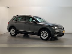 Volkswagen Tiguan - 1.4 TSI Comfortline Navigatie Parkeersensoren DAB+ App-Connect