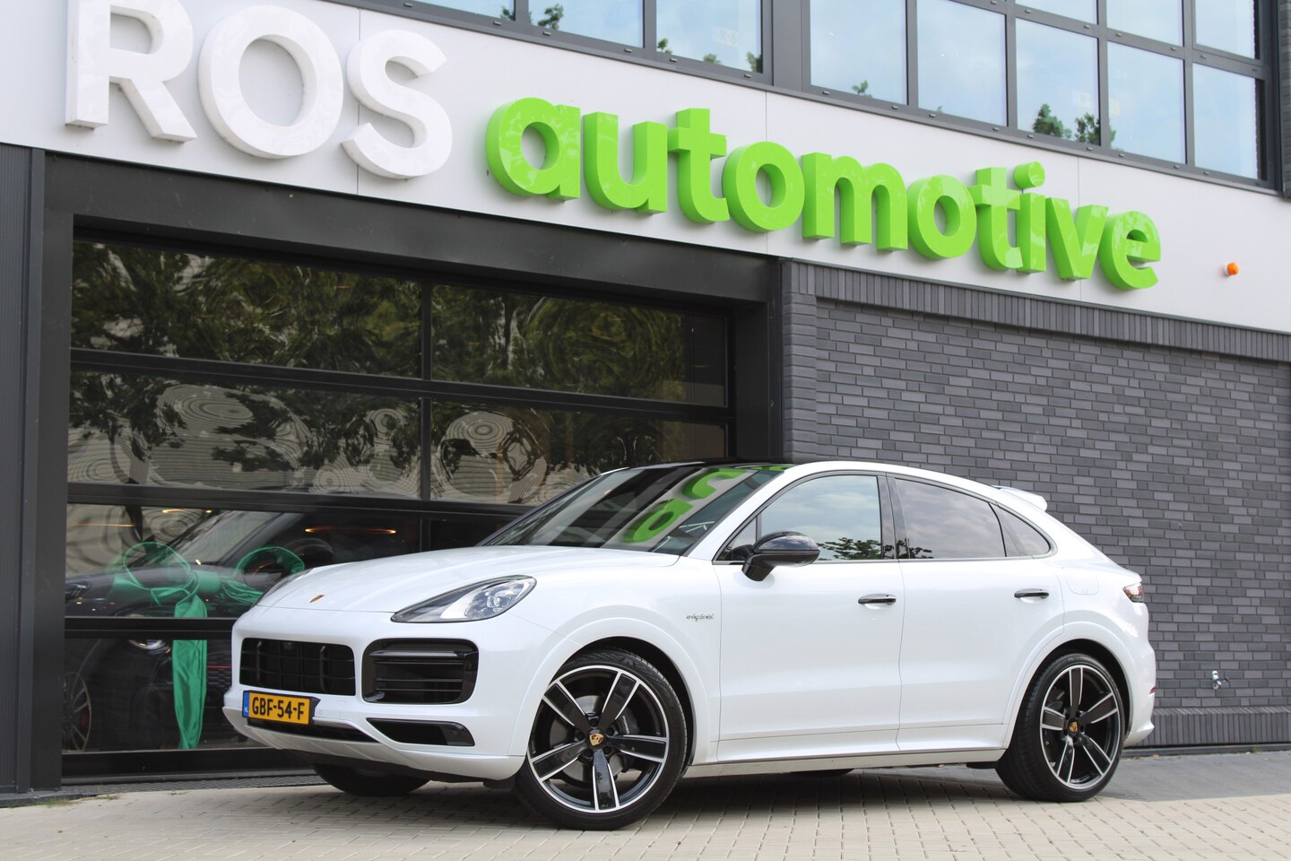 Porsche Cayenne Coupé - 3.0 E-Hybrid Platinum Edition | PANO | HUD | 360 | SPORT DESIGN | LUCHTVERING | ELEK.TREKH - AutoWereld.nl