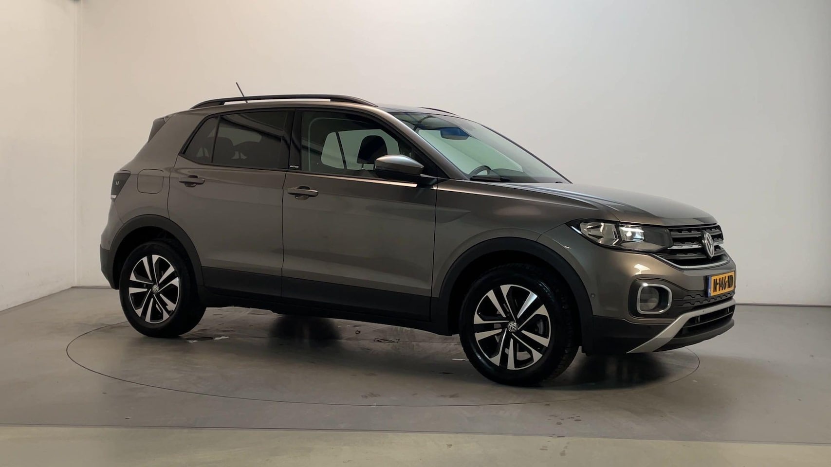 Volkswagen T-Cross - 1.0 TSI 116pk DSG Life Business Stoelverwarming Parkeersensoren Navigatie Climate Control - AutoWereld.nl