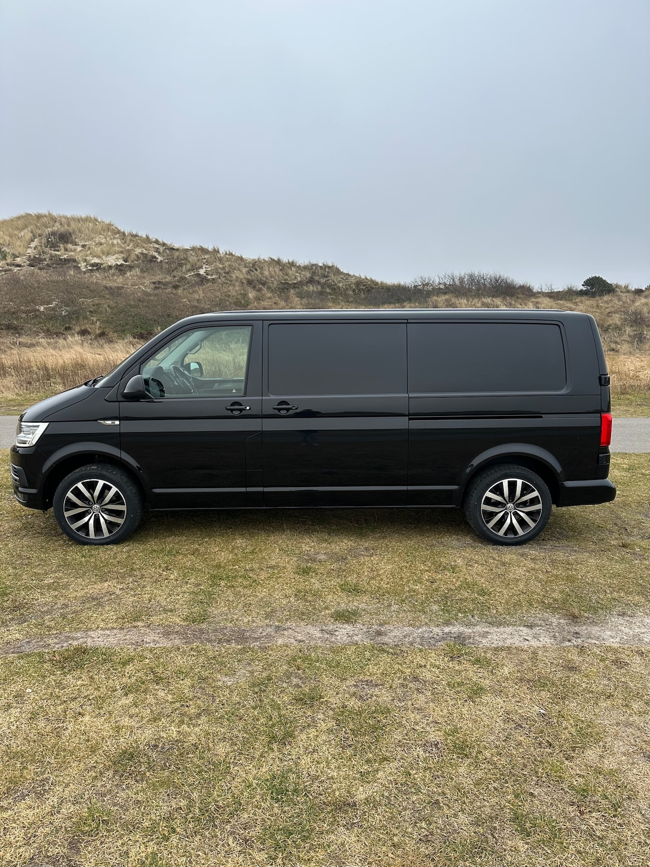 Volkswagen Transporter - 2.0 TDI L2H1 DC Highline Org NL auto, dubbele schuifdeur - AutoWereld.nl