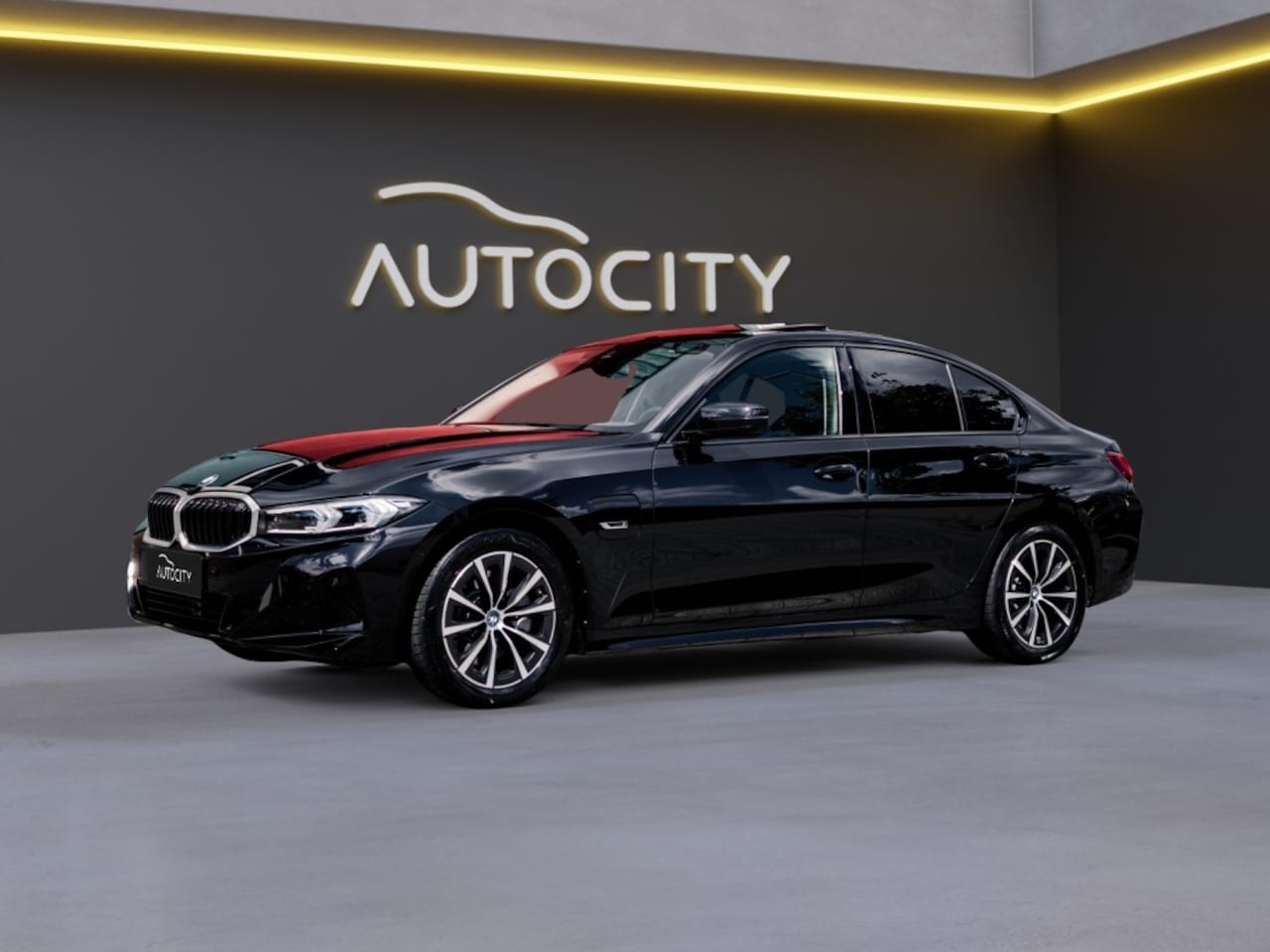 BMW 3-serie - 320e Sportline | PANO | Laser LED | Trekhaak | Innovation Pakket - AutoWereld.nl