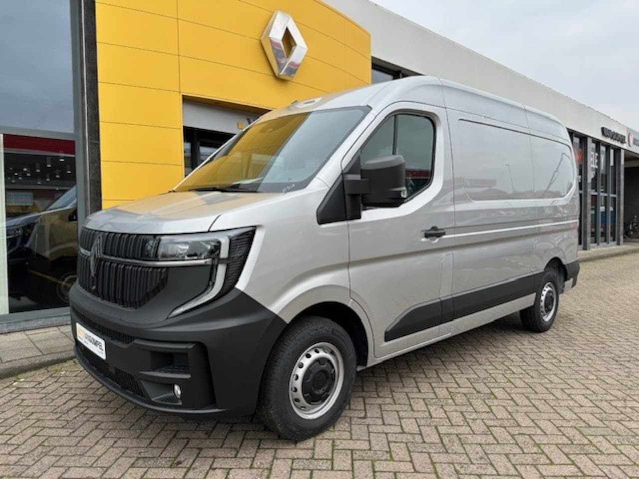 Renault Master - Nieuw Model T35 2.0 dCi 130PK L2H2 Advance | GEEN BPM! | CLIMAT CONTROL | PARK. SENSOREN - AutoWereld.nl