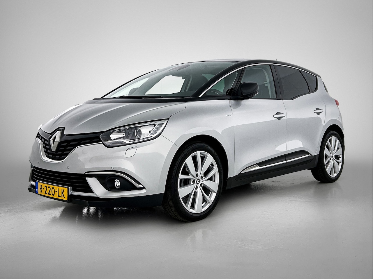 Renault Scénic - 1.3 TCe 140PK Limited | CAMERA | NAVI | Park. sensoren V+A | Stoelverwarming | apple carpl - AutoWereld.nl