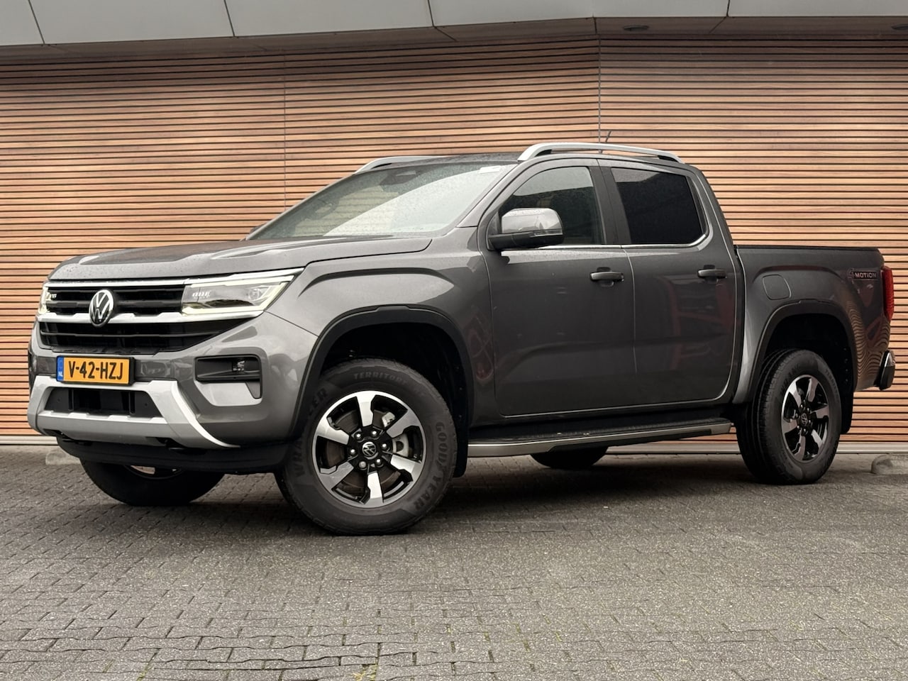 Volkswagen Amarok - 3.0 TDI 4Motion Double Cab Trekhaak / Navi / Carplay / Camera / Keyless / Half Leer / LED - AutoWereld.nl