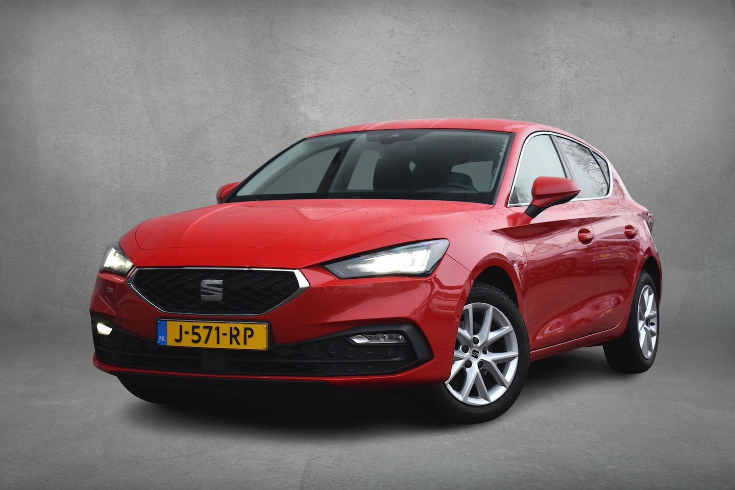 SEAT Leon - 1.0 TSI Style Launch Edition | Apple CarPlay | Stuur- en Stoelverw. | Camera - AutoWereld.nl