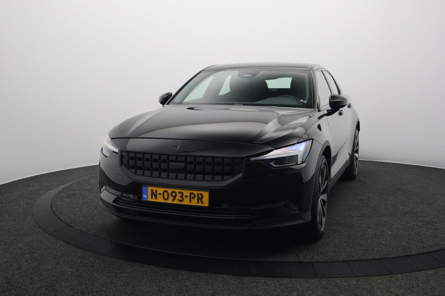 Polestar 2 - Standard Range Single Motor 63kWh SOH 93,7% | Camera | Google Infotainment | Navigatie - AutoWereld.nl