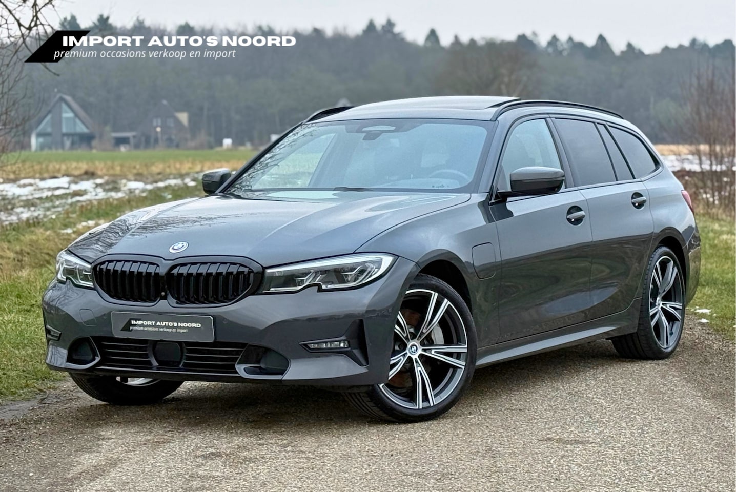 BMW 3-serie - 330e xDrive High Executive Individual Pano Memory Leer BMW Driving Assistant 360 camera - AutoWereld.nl