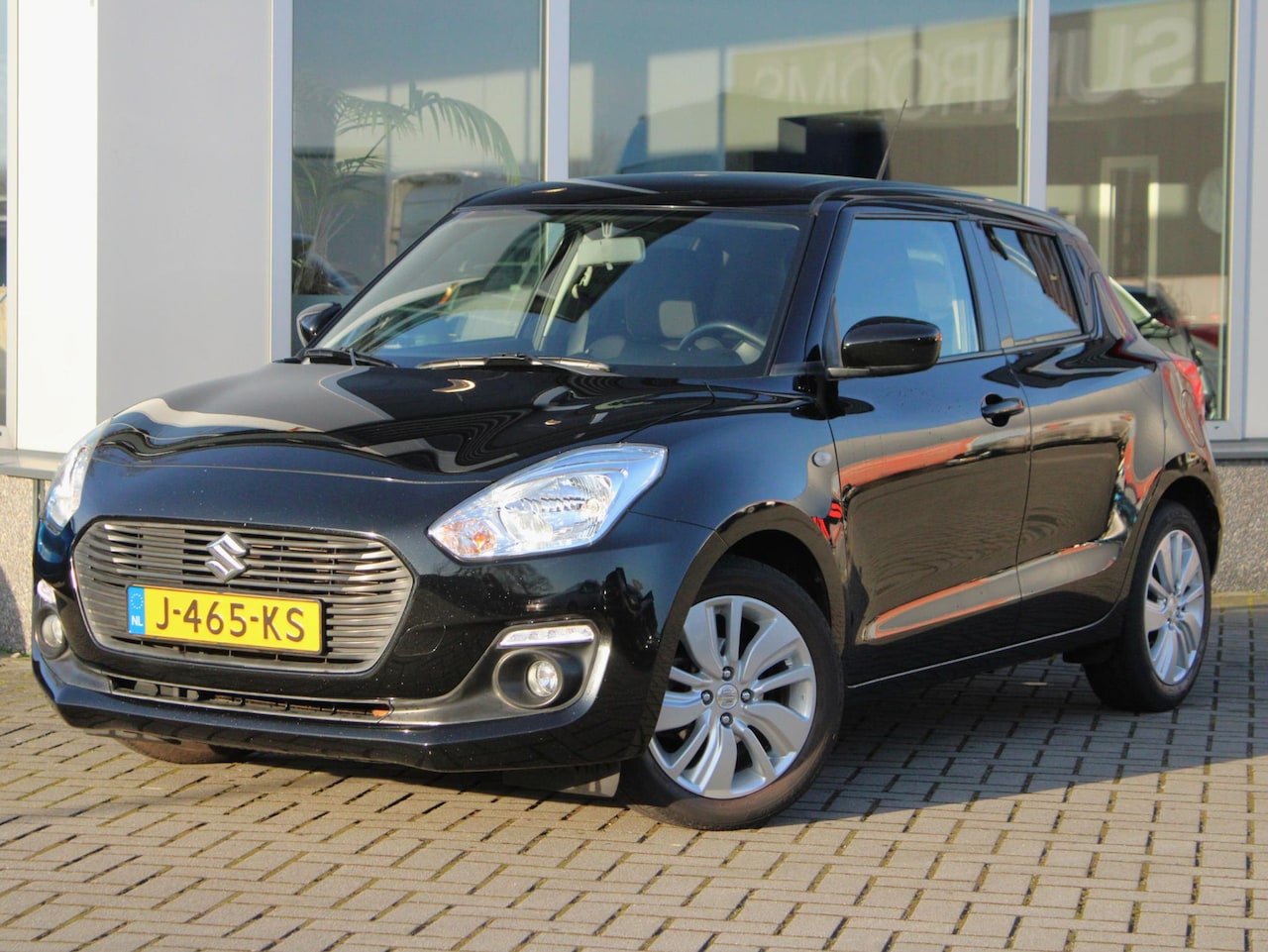 Suzuki Swift - 1.2 Select CVT Automaat Carplay/Android Auto, Stoelverwarming, Achteruitrijcamera, Bluetoo - AutoWereld.nl