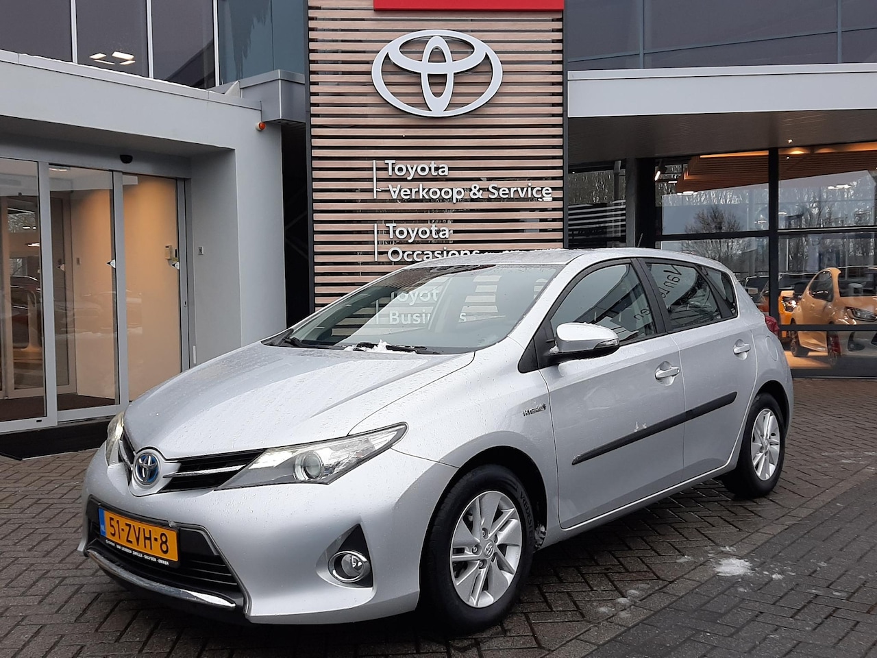 Toyota Auris - 1.8 Hybrid Aspiration NAVI LM-VELGEN CRUISE CAMERA BLUETOOTH HANDSFREE-BELLEN - AutoWereld.nl