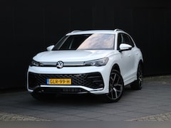 Volkswagen Tiguan - 1.5 eTSI R-Line Business | MASSAGE | STOEL/STUURVERW. | 360° CAMERA | CRUISE | NAVI |