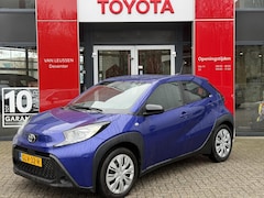 Toyota Aygo X - 1.0 VVT-i MT Play NL-AUTO APPLE/ANDROID DAB+ AD-CRUISE AIRCO CAMERA