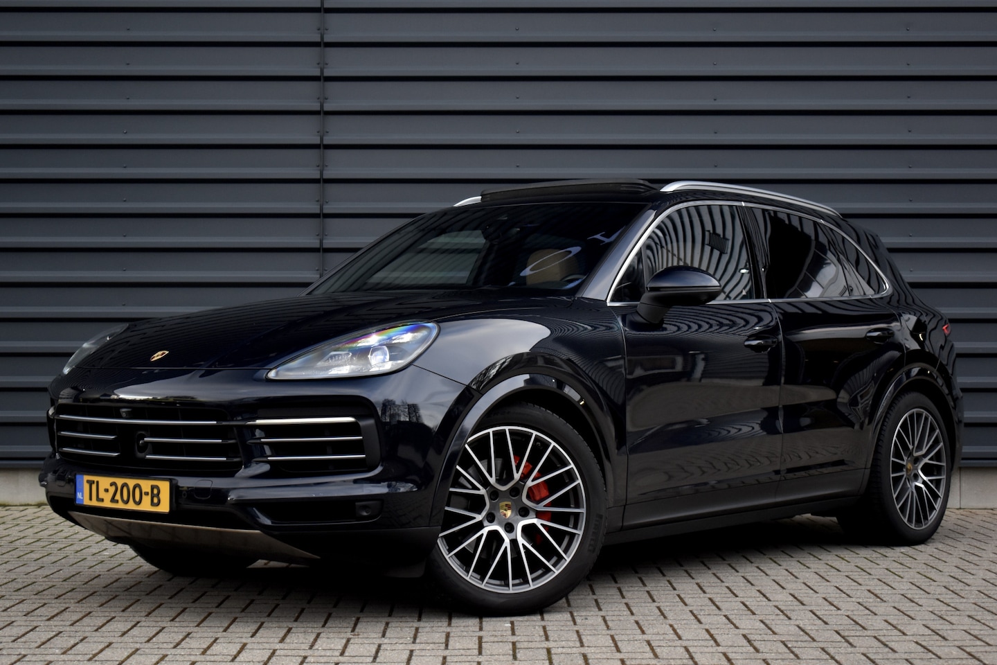 Porsche Cayenne - 3.0 E-Hybrid 462pk Sport Chrono | Pano | ACC | Matrix PDLS+ | 360 Camera | Alcantara hemel - AutoWereld.nl