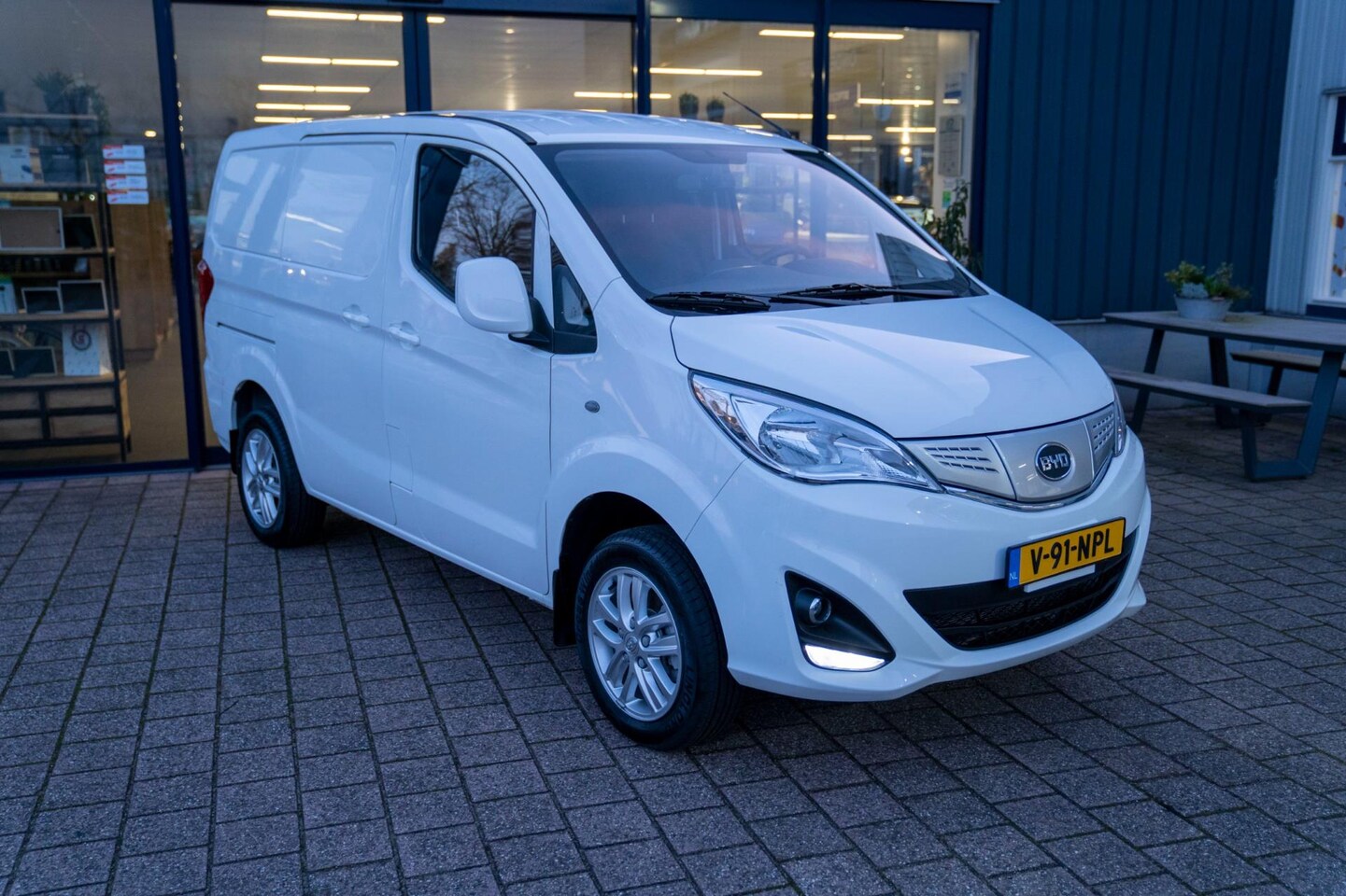 BYD ETP3 - Standard 45 kWh|Prijs rijklaar incl. 12 mnd garantie| LMV Stoelverwarming Airco Camera Par - AutoWereld.nl