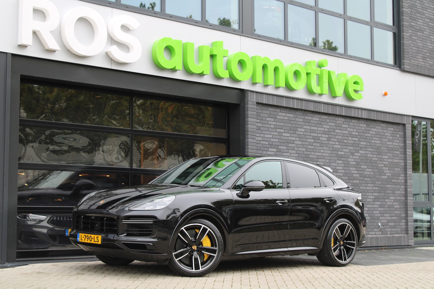 Porsche Cayenne Coupé - 4.0 Turbo S E-Hybrid | NAP | KERAMISCH | SOFT-CLOSE | PANO | STOELKOELING | BOSE | 360 | M - AutoWereld.nl