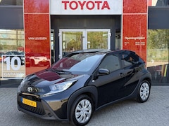 Toyota Aygo X - PLAY APPLE/ANDROID AD-CRUISE CAMERA NL-AUTO DAB+