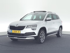 Skoda Karoq - 1.5 TSI 150pk DSG ACT Scout Camera Keyless Stoelverwarming Virtual Cockpit Panoramadak Nav