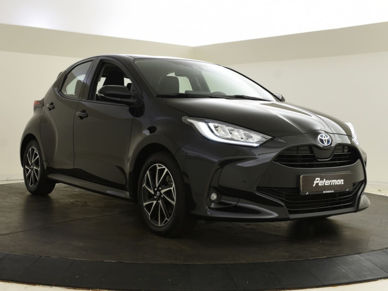 Toyota Yaris - 1.5 Hybrid Dynamic | Carplay | Keyless - AutoWereld.nl