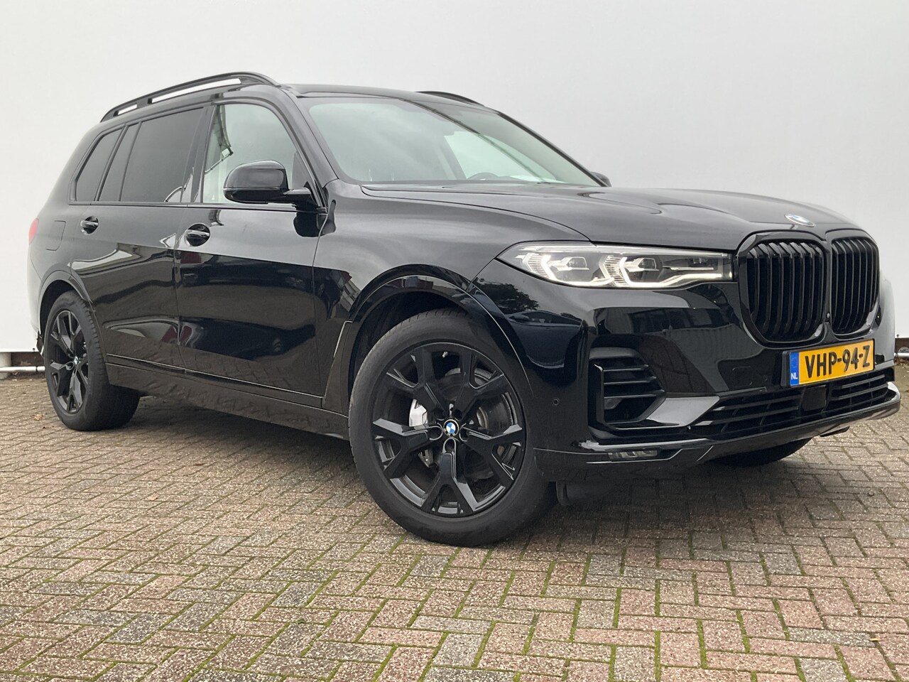 BMW X7 - xDrive 30D VAN High Executive Pano.dak Leer Trekhaak Grijskenteken - AutoWereld.nl