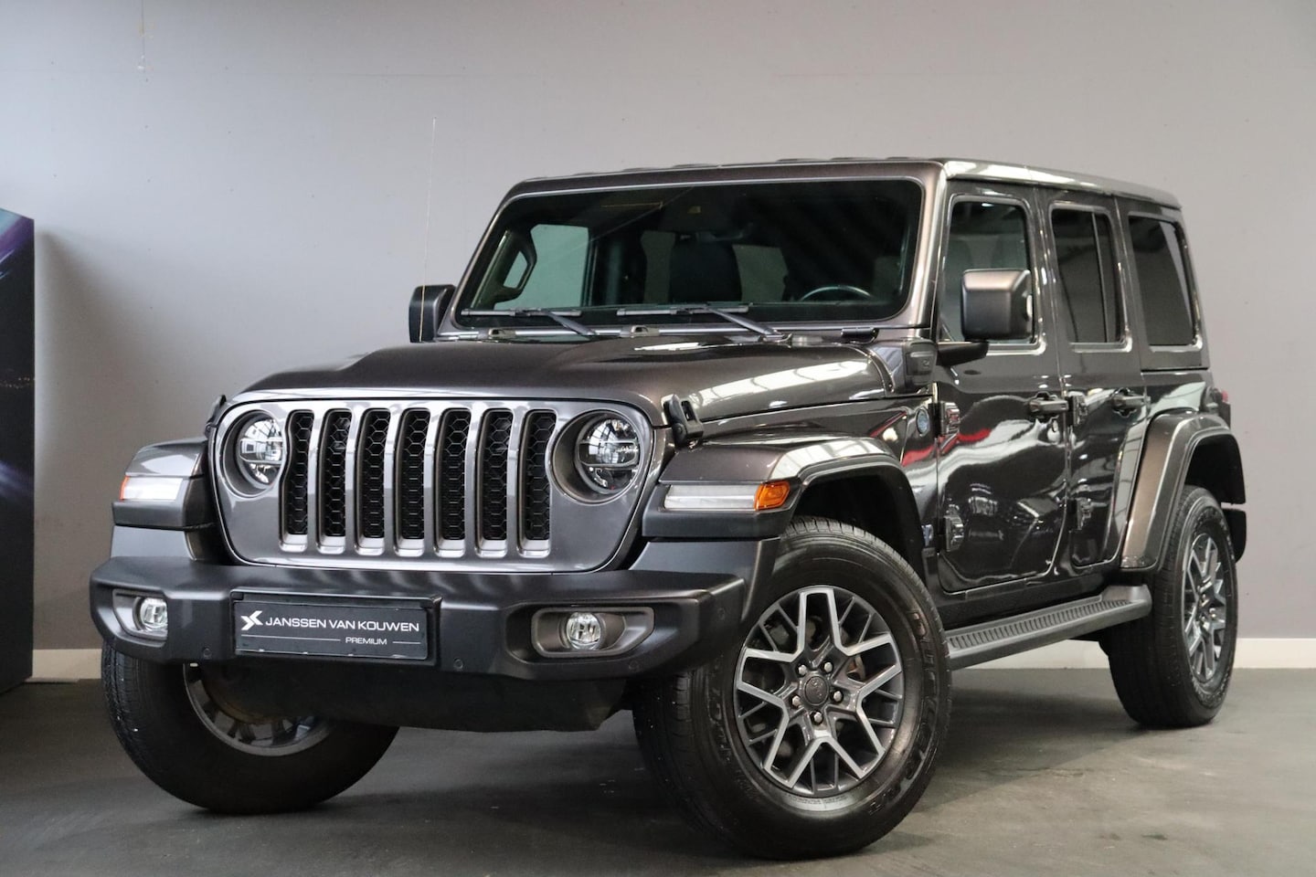 Jeep Wrangler Unlimited - 4xe 380 80th Anniversary / Keyless / Leder / Navi / 1e Eigenaar / NL Auto / Trekhaak - AutoWereld.nl