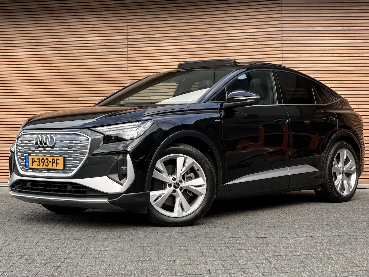 Audi Q4 Sportback e-tron - 50 quattro S edition 77 kWh Elec. Stoelen+Geheugen  / Panoramadak / Trekhaak / SOH 94% - AutoWereld.nl