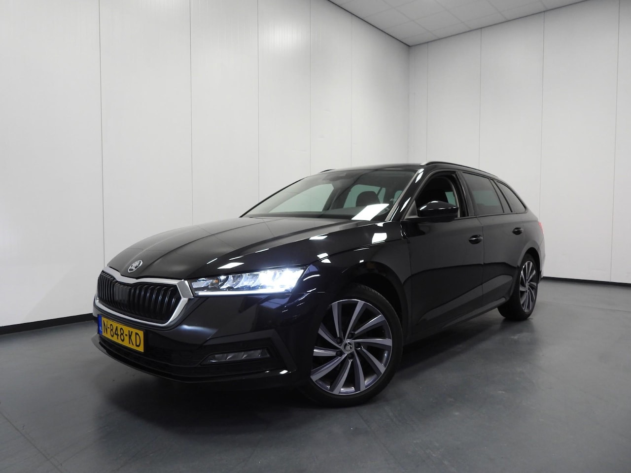 Skoda Octavia Combi - 1.0 TSI Business Edition NAVI/VIRTUAL/LED/TREKH/18"LMV! - AutoWereld.nl