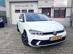 Volkswagen Polo - 1.0 TSI I.Q Drive/ Navi/ CarPlay/ CLima/ ACC